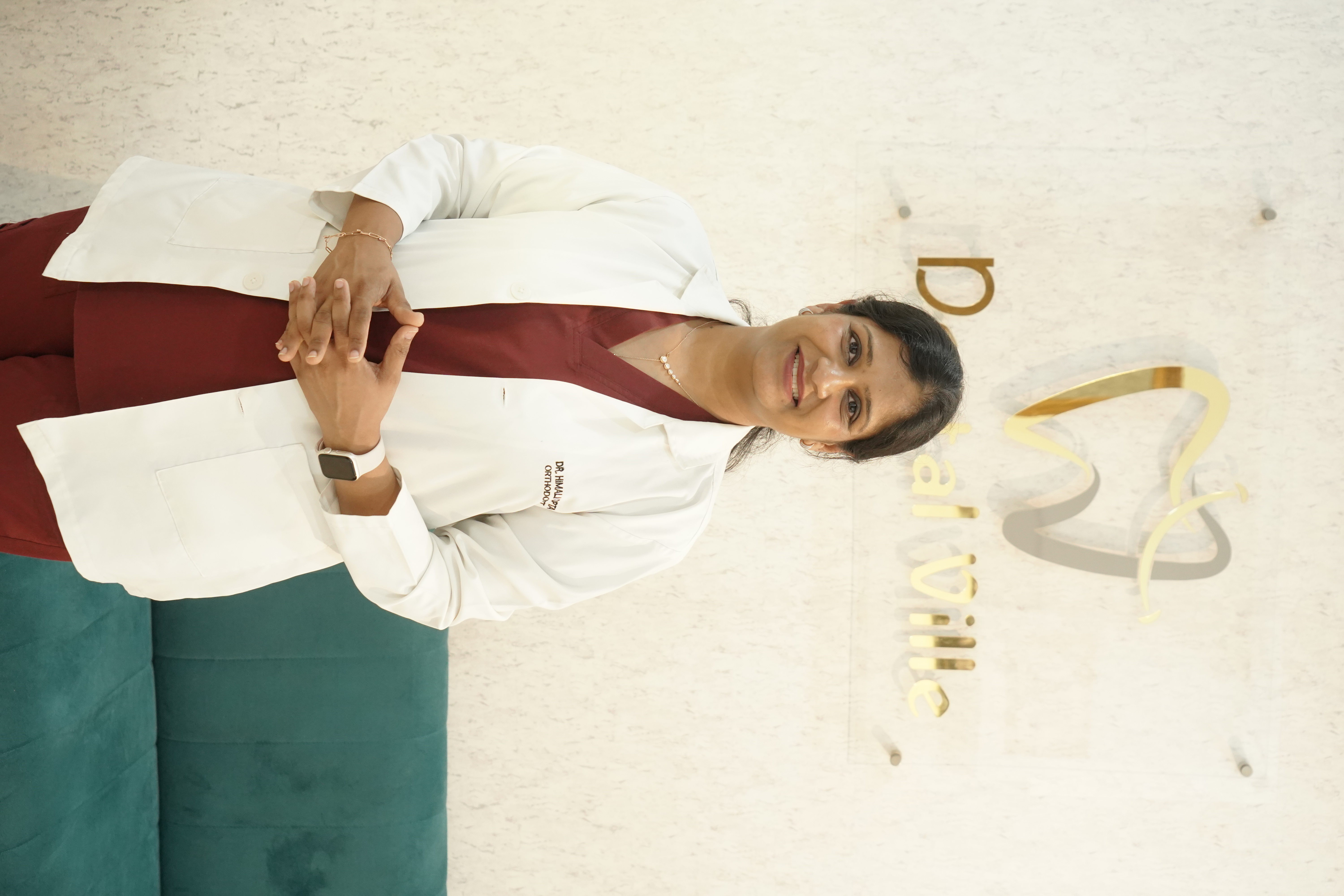 Dr Himali Gupta